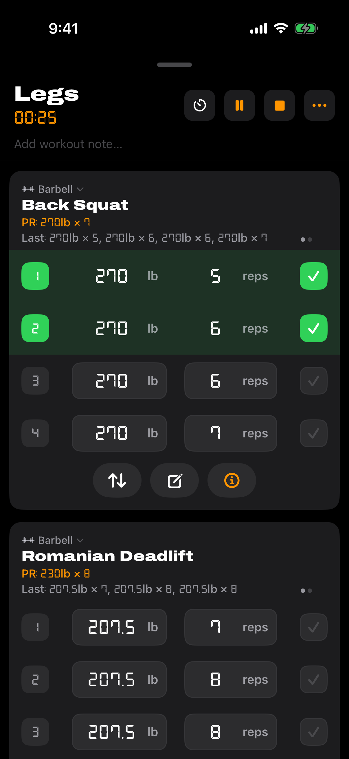 Live workout log with sets, reps and completed set highlighting